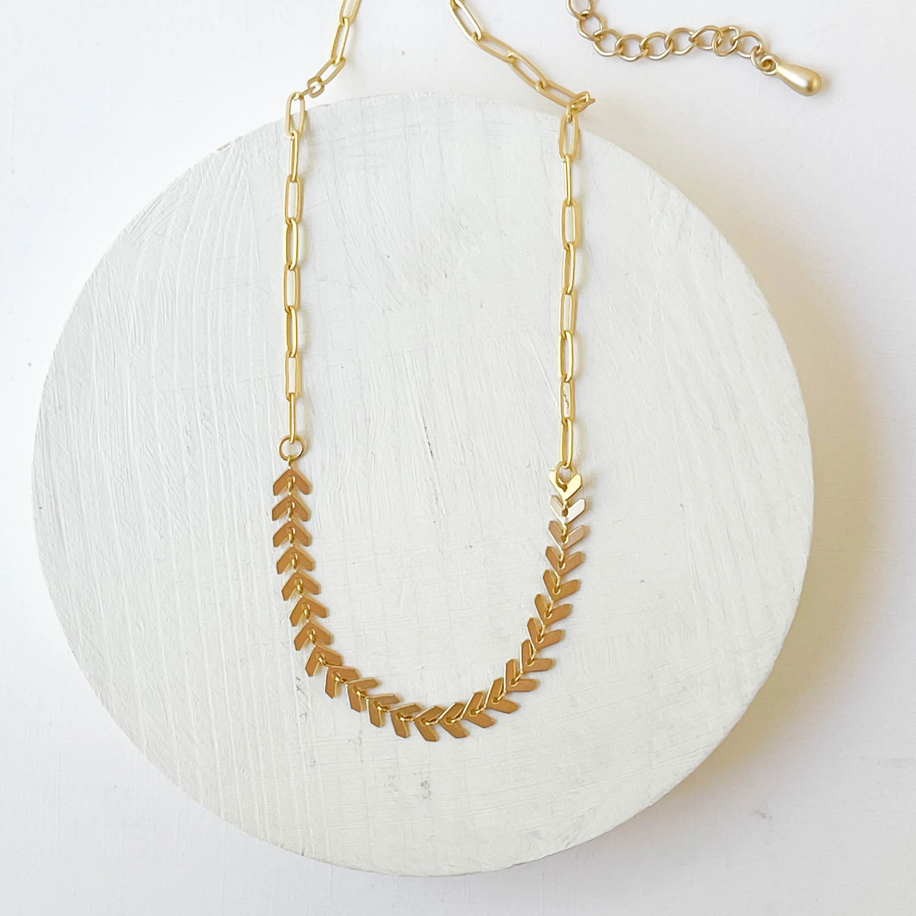 Adjustable Gold Chevron and Paperclip Chain Necklace - WS