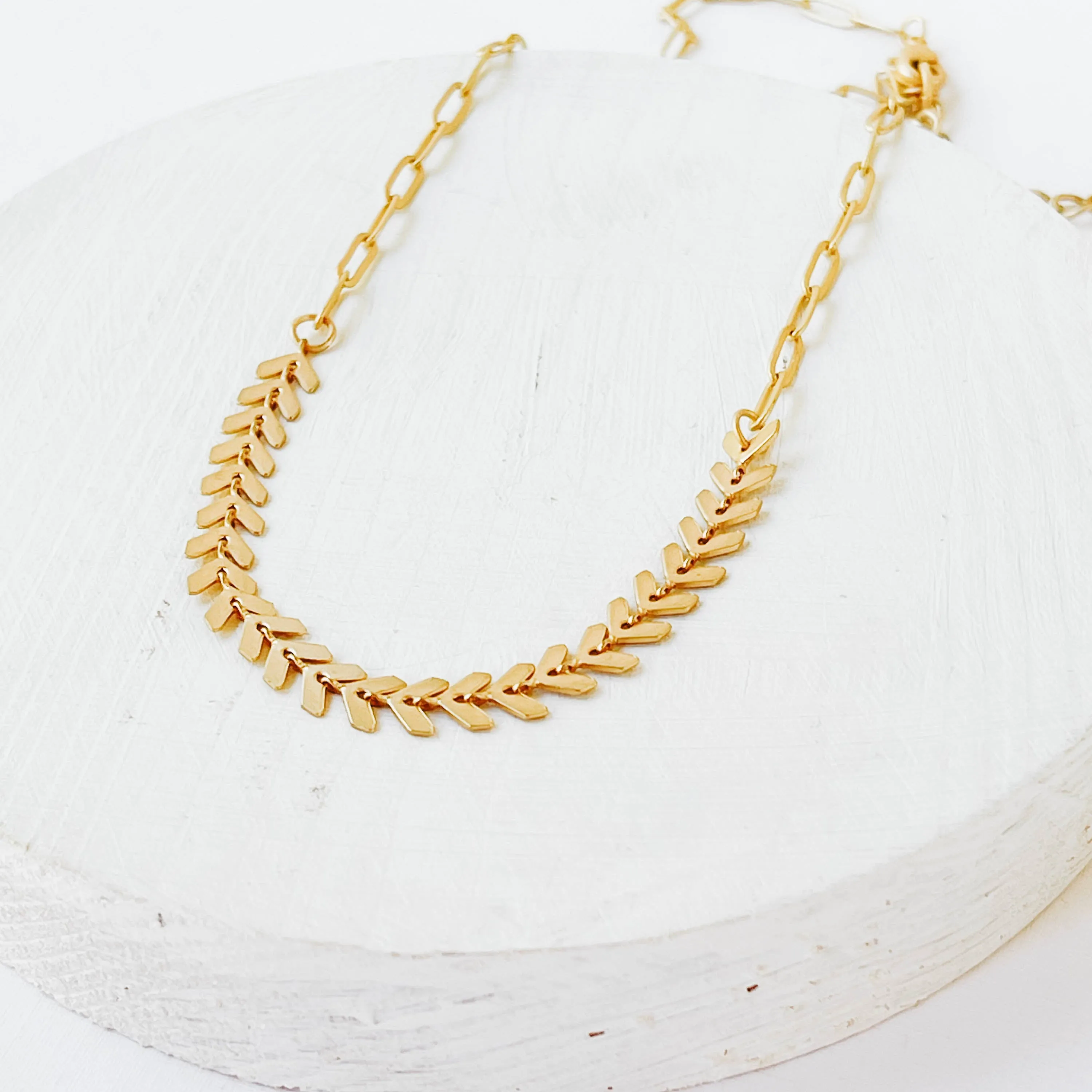 Adjustable Gold Chevron and Paperclip Chain Necklace - WS