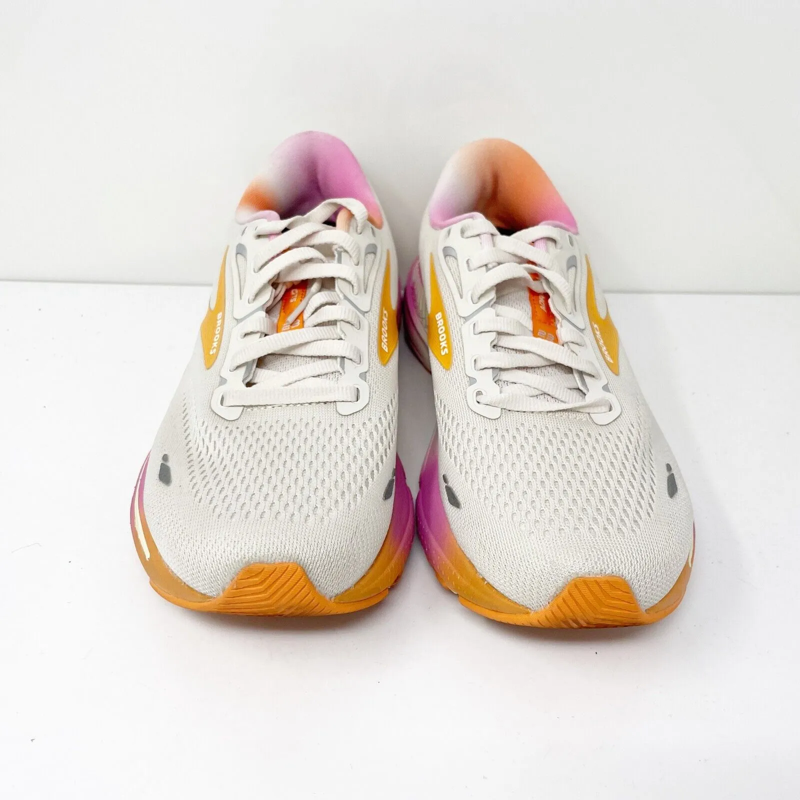 Brooks Womens Adrenaline GTS 23 1203811B117 Gray Running Shoes Sneakers Size 9 B