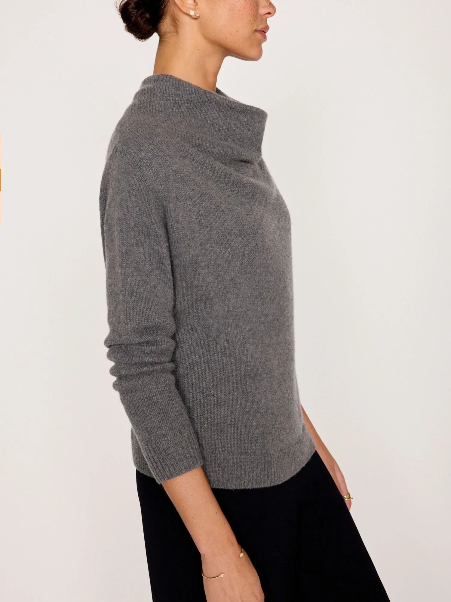 Theo Pullover Sweater