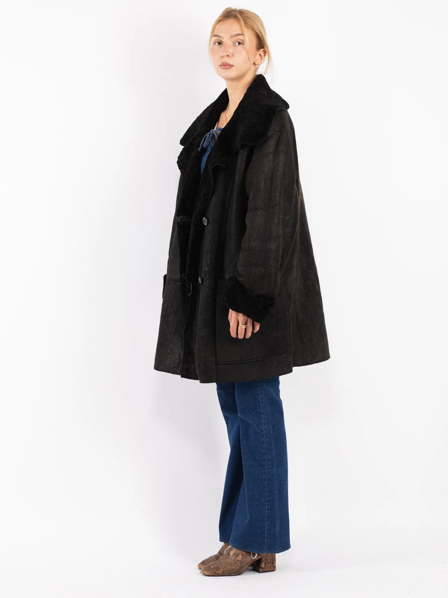 Vintage 80's Women Sheepskin Coat in Black