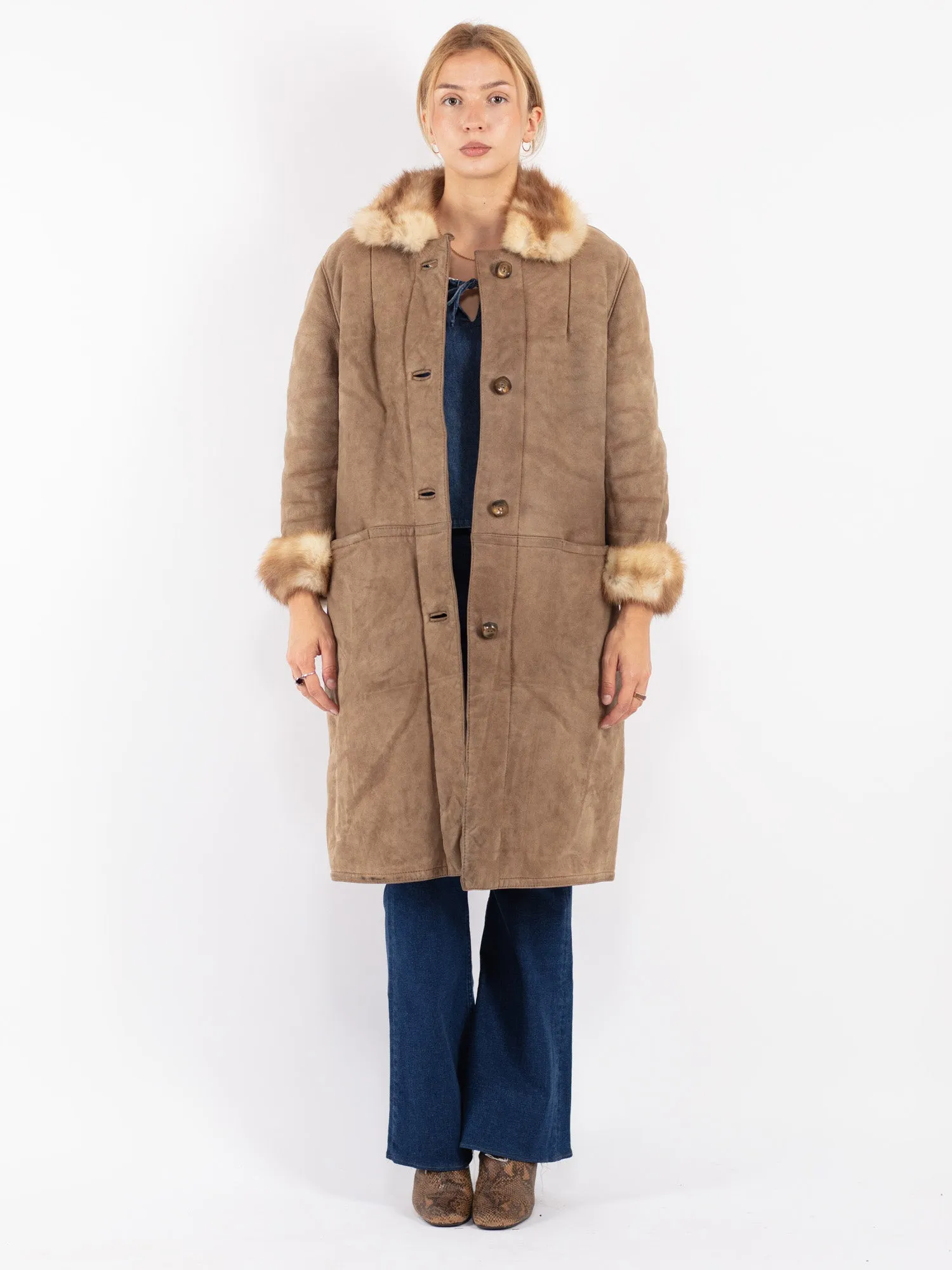 Vintage 90's Women Sheepskin Coat in Beige